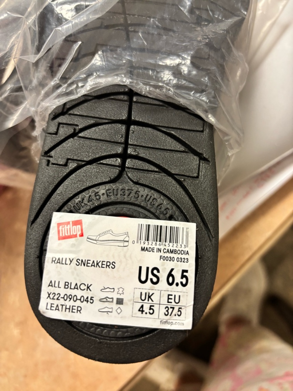 Fitflop Black Leather Low-Profile Lace Sneaker - Picture 6 of 10